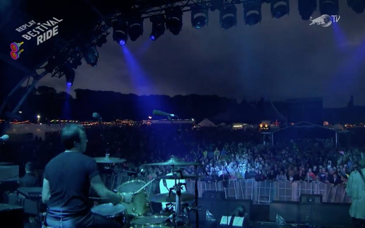 Ride onstage at Bestival 2016